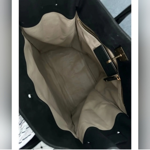 🦄  Balenciaga Large Lune Tote - Picture 8 of 12